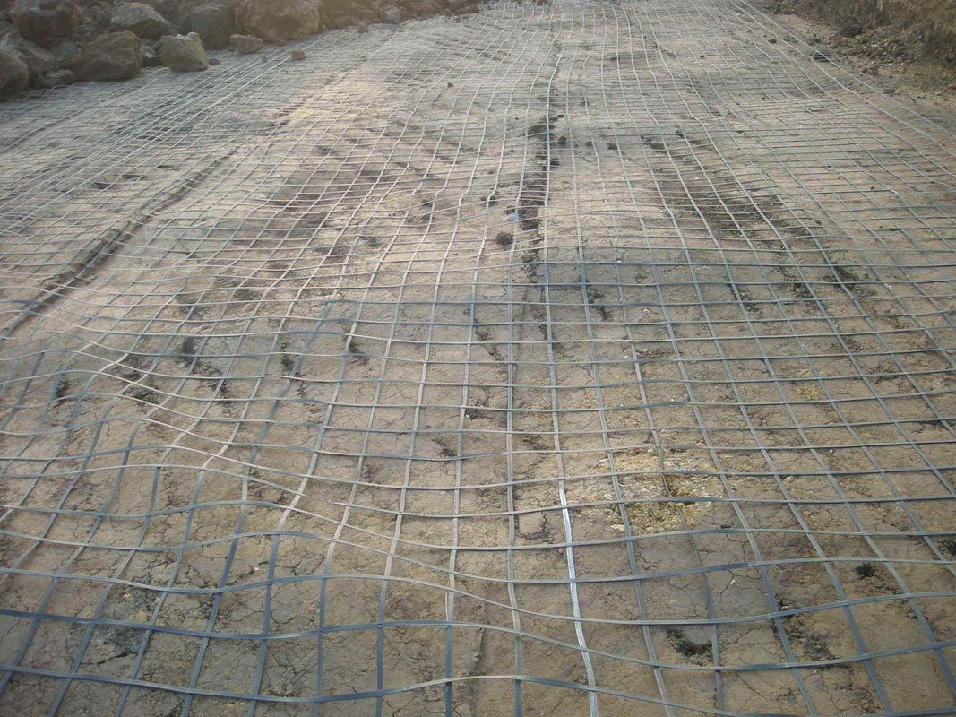 Dystrybutor produktów do dwukierunkowego zgrzewania dwukierunkowego PET z integralną geosiatką