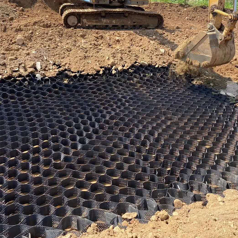 Antykorozyjna geokomórka Hdpe 50 mm do zbrojenia gleby na zboczu wzgórza drogowego
