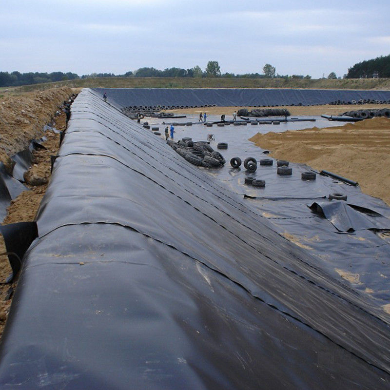 Wodotwórcze HDPE Geomembrane Pond Liner For Water Tanks Fish Shrimp Farm 0.2 - 2.5mm