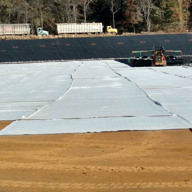 PET Polyester Długie włókna nienasycane igłą Perforated Polyester Geotextile Nienasycony geotextile do pokrycia dróg