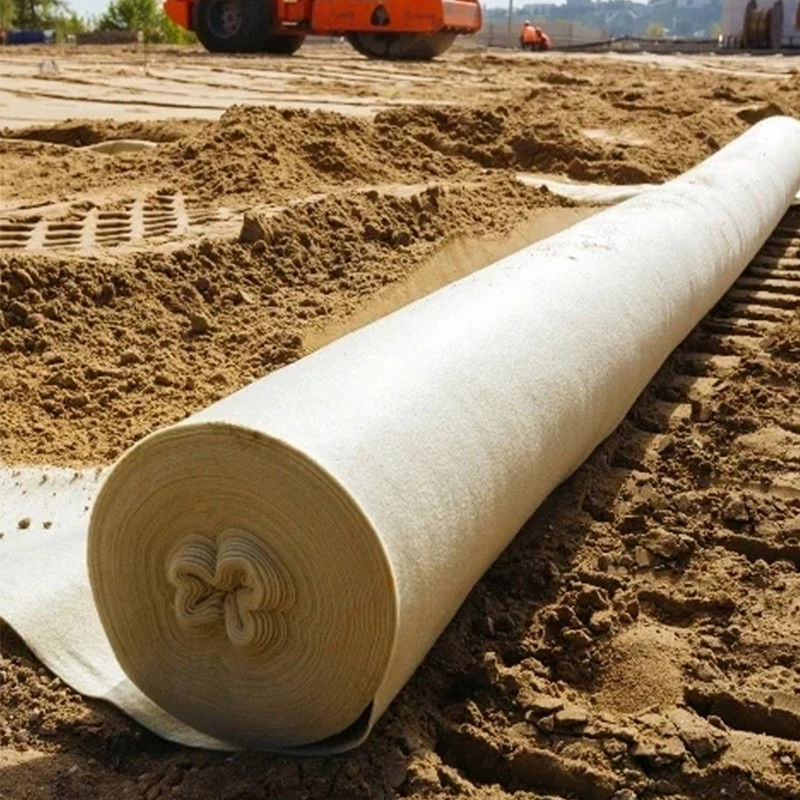 PET Polyester Długie włókna nienasycane igłą Perforated Polyester Geotextile Nienasycony geotextile do pokrycia dróg