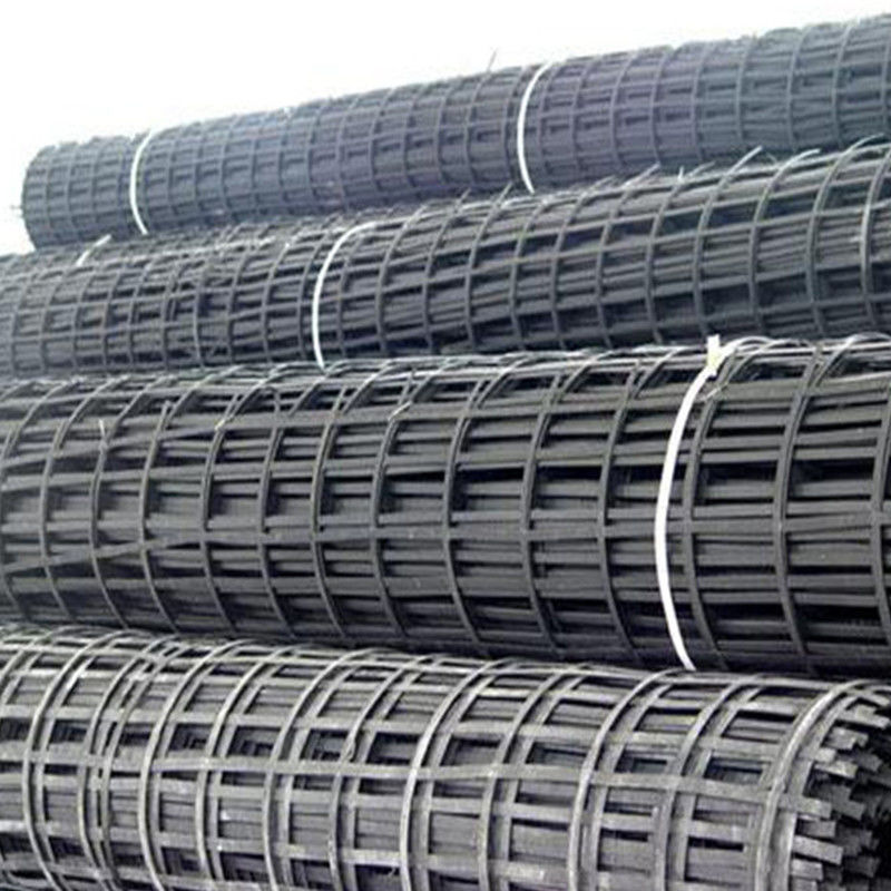 Wysoka wytrzymałość na napięcie Biaxial Welding Steel Plastic Composite Earthwork Geogrid For Soil Stabilization Funkcja antyerozyjna