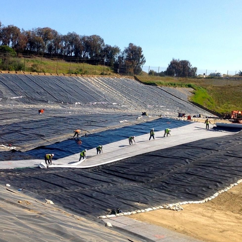 Wyroby rybne z polietylenu na zewnątrz Geomembrana Liner do stawu HDPE Liner do zamknięcia Duży Liner do stawu wodoodporny Geomembrana Liner do stawu